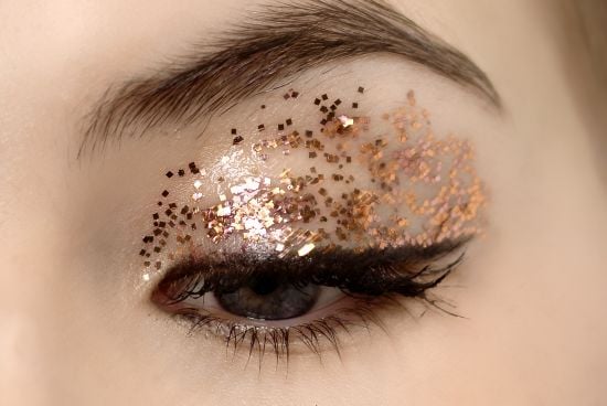 Trucco occhi con paillettes