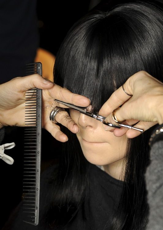 La resistenza a tagliarsi i capelli