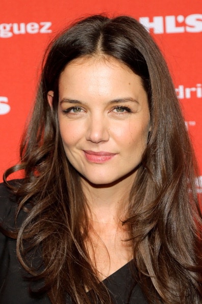 Castano scuro come Katie Holmes