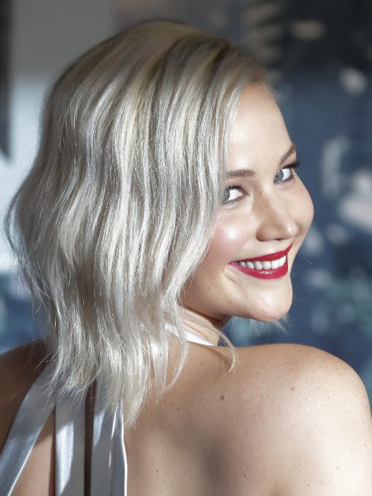 Jennifer Lawrence: l’evoluzione del suo hairstyle e i segreti di un fisico perfetto