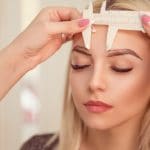 Sopracciglia perfette: microblading, dermopigmentazione o laminazione? Trova la tecnica che fa per te