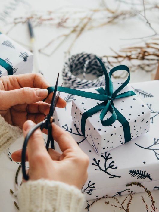 Cosa regalare a una ragazza? Le migliori idee regalo make up e i cofanetti trucco per il Natale 2020