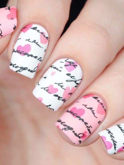 Nail (He)art di San Valentino: le idee romantiche per una manicure a cuore