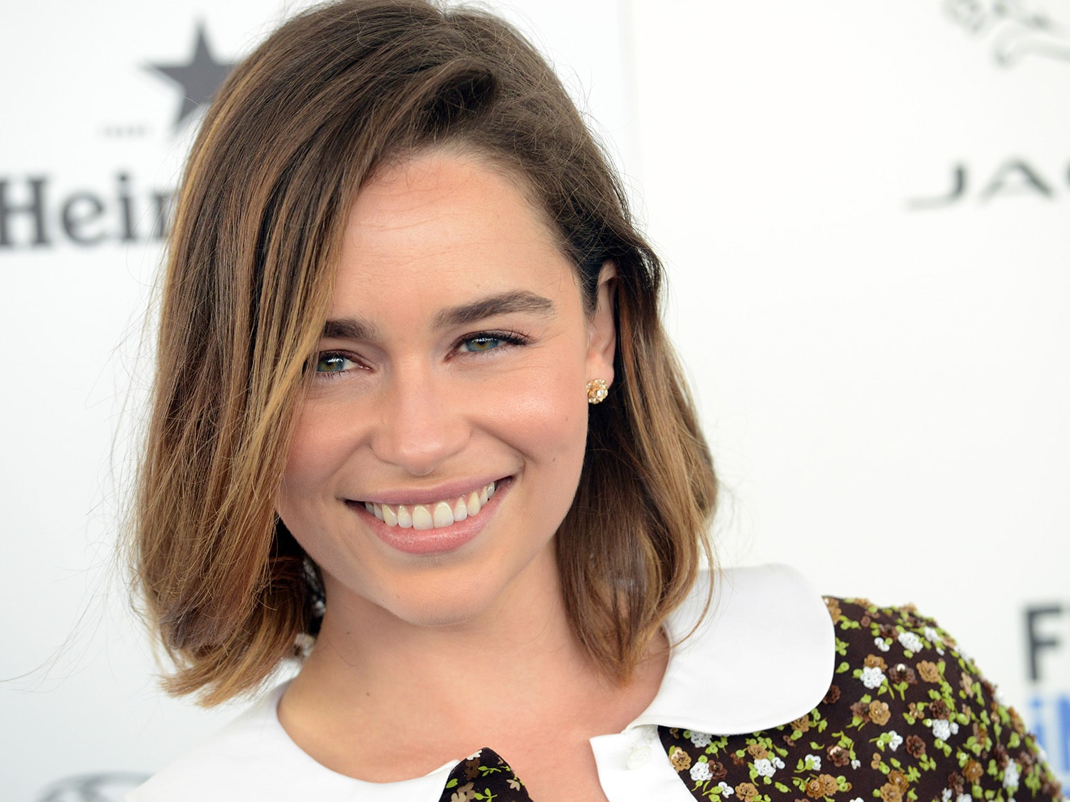 Emilia Clarke: età, altezza, carriera, malattia e look della star di Game  of Thrones - The Wom Beauty