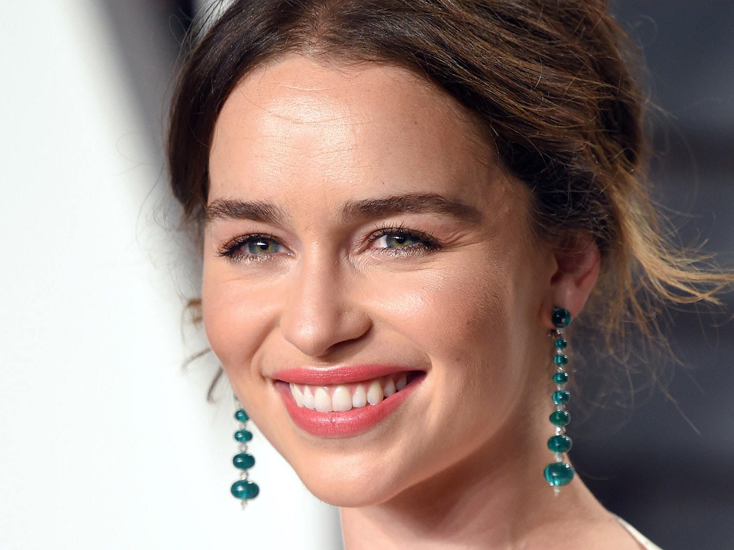 Emilia Clarke: età, altezza, carriera, malattia e look della star di Game  of Thrones - The Wom Beauty