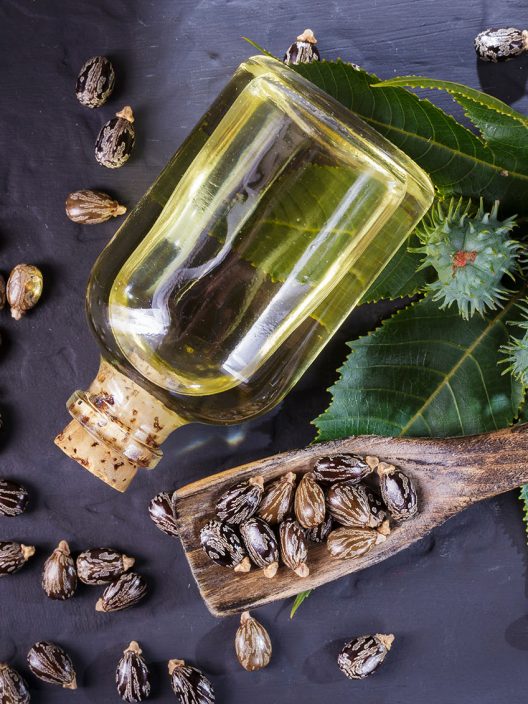 Olio di ricino: dalla natura un toccasana per la salute e la bellezza di capelli, unghie e pelle