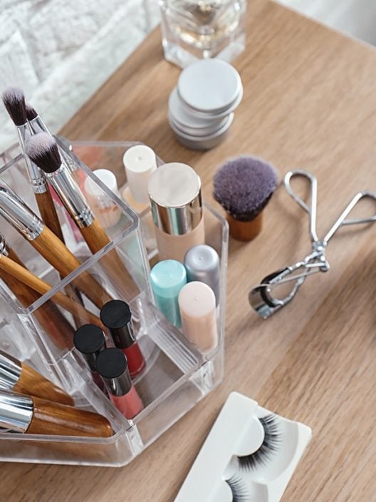 Organizer make-up: una scelta pratica, oltre che bella e funzionale, per avere i trucchi a portata di mano!