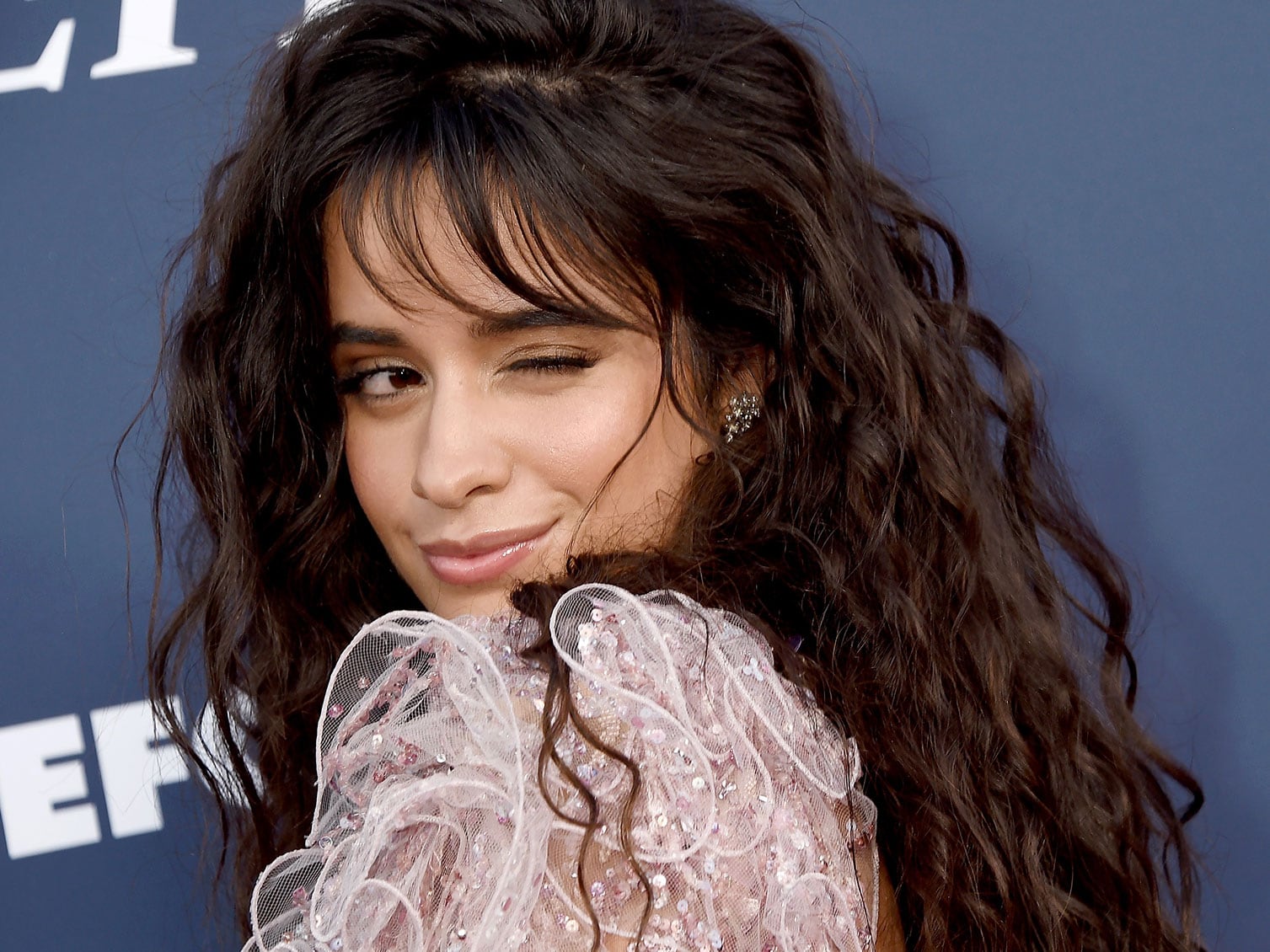 Camila Cabello: tutti i migliori beauty look della super pop star