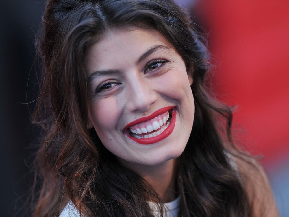 Alessandra Mastronardi-Inverno Freddo