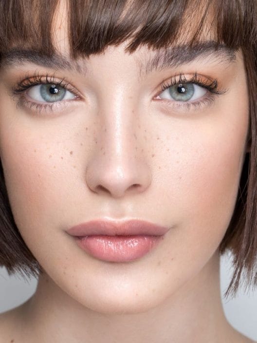 5 modi per avere labbra voluminose usando semplicemente il make up