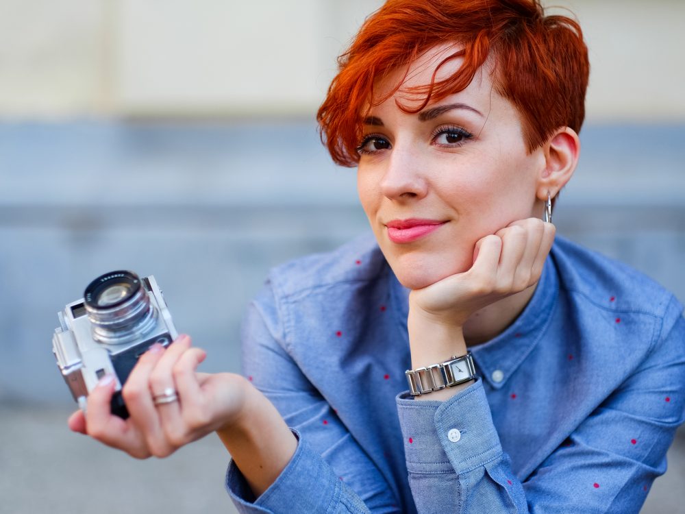 pixie cut scalato capelli ricci