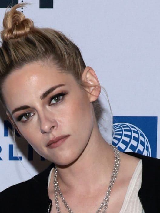 Lo chignon di Kristen Stewart è la tendenza che tutte stavamo aspettando