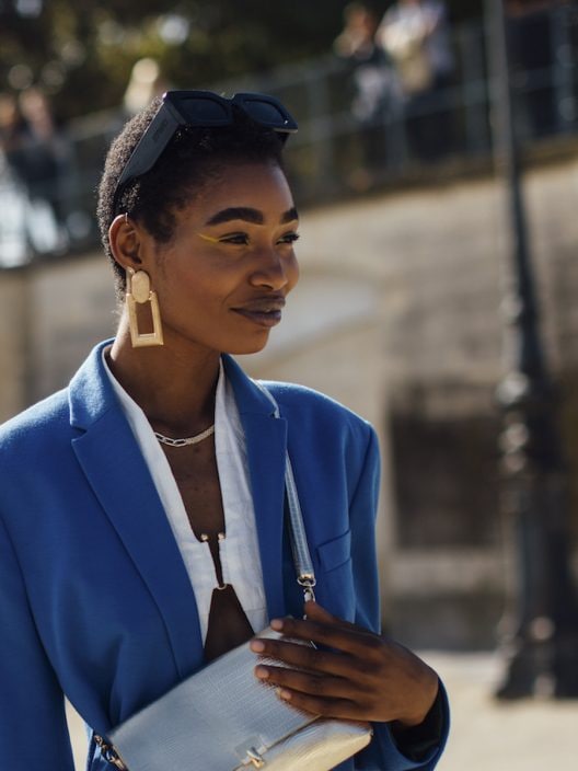 Tagli capelli corti: le tendenze dallo street style per la primavera 2022