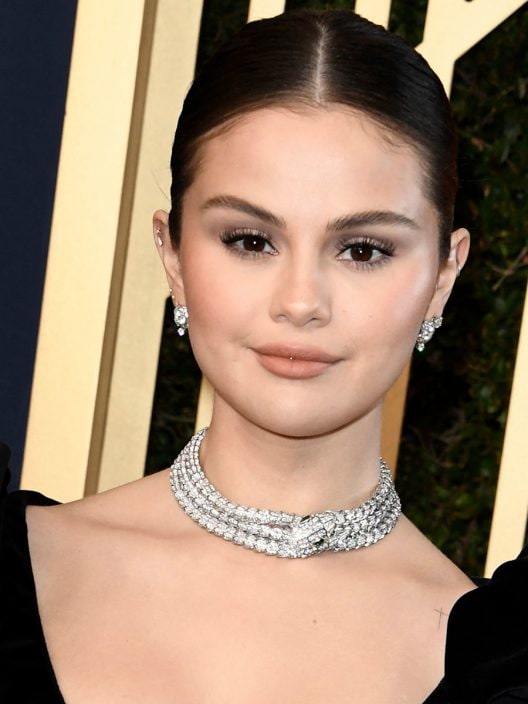 Selena Gomez ci insegna come portare il bixie cut con una classe straordinaria