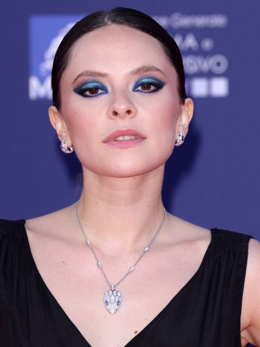 Il make up di Francesca Michielin ai David Di Donatello: il bold eyes blu da copiare subito