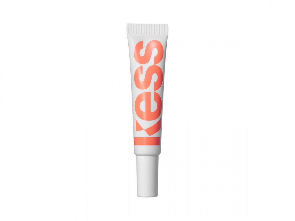 Lip Gloss SPF 15, Kess- Un gloss protettivo, caratterizzato dalla shade Beach Peach: un corallo co