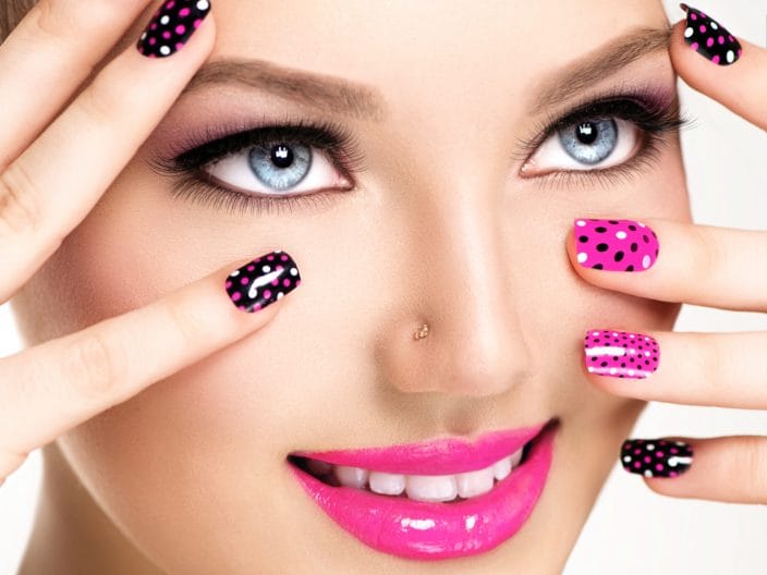 dot nails