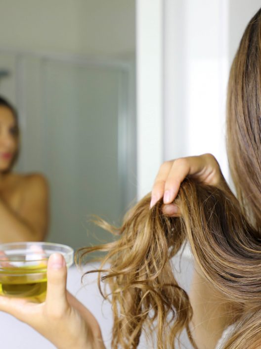 Oli naturali per capelli: quali scegliere per le maschere fai da te 