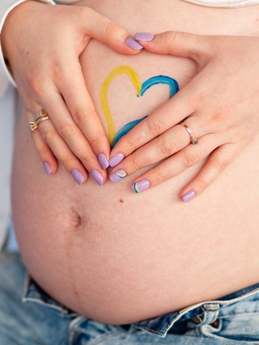 Smalto in gravidanza? Ecco le raccomandazioni della ginecologa