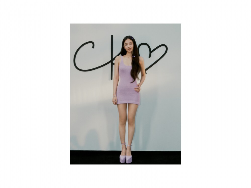 Jennie Blackpink Calvin Klein vestito lilla