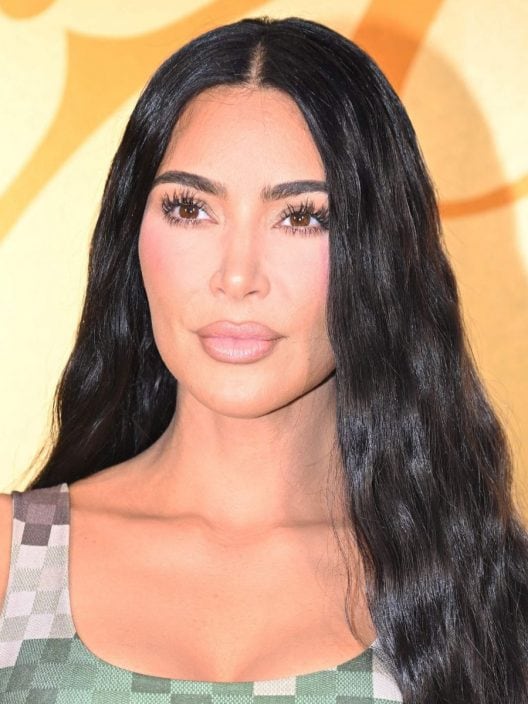 Giochi di luci e ombre: che must il beauty look di Kim Kardashian alla sfilata D&G