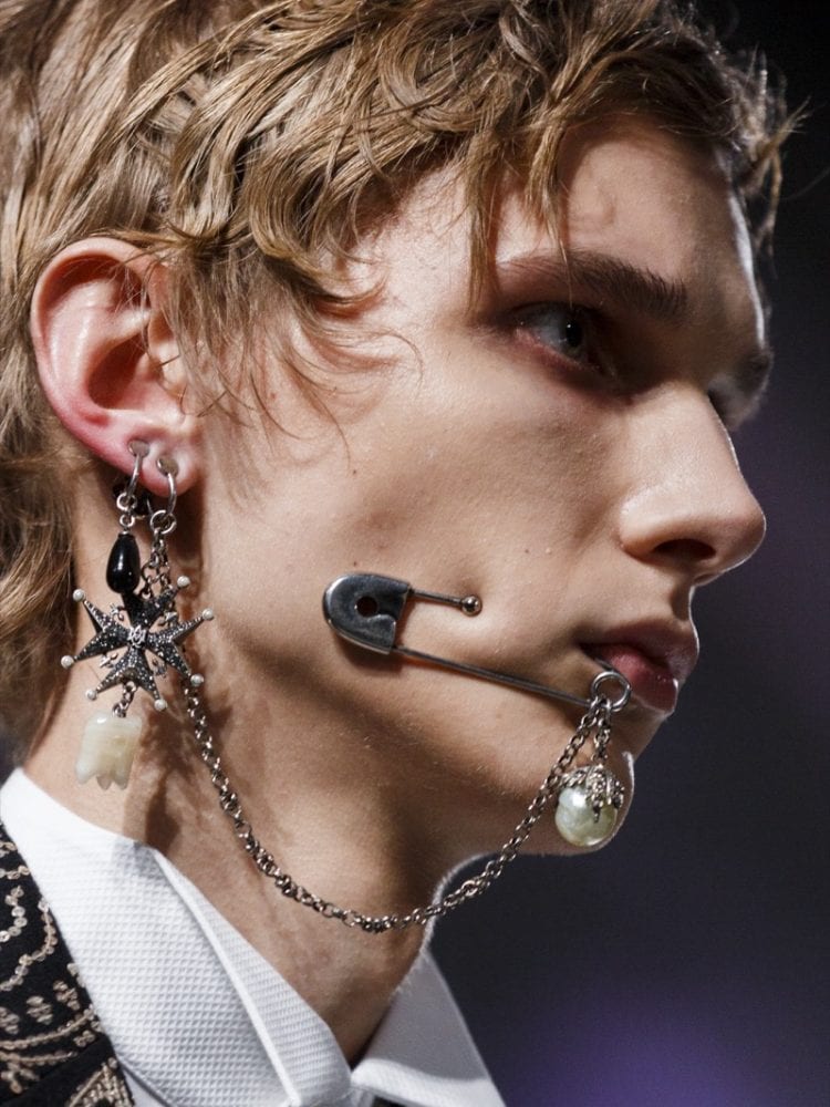 Tendenza-piercing-in-passerella