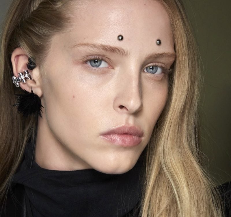 Tendenza piercing in passerella Givenchy