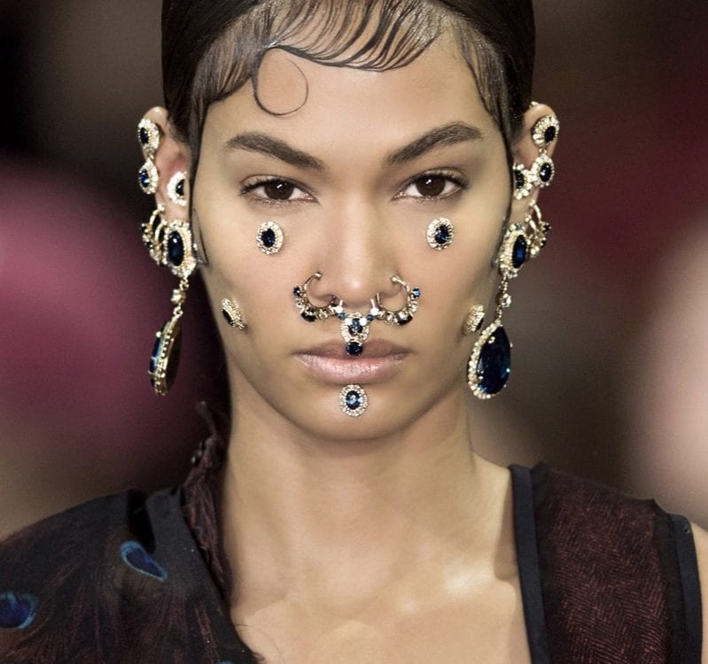 Tendenza piercing in passerella Givenchy