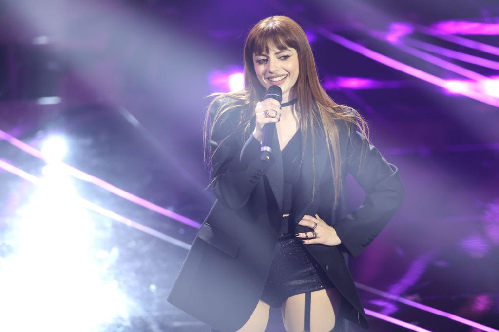 Sanremo 2024: Annalisa brilla con il suo beauty look grunge glam