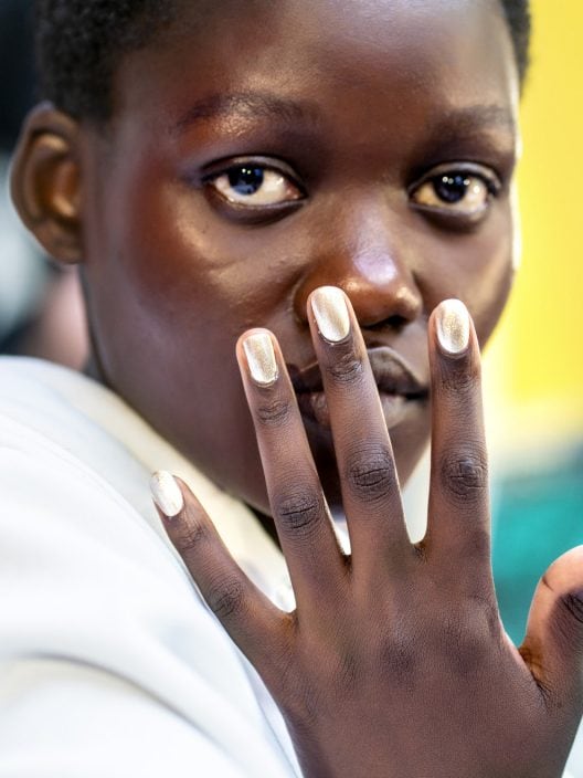 Nail art primavera 2024: tante idee pazzesche da copiare