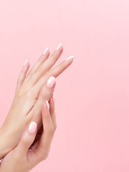 Fombré Nails: la tendenza della French in chiave sfumata