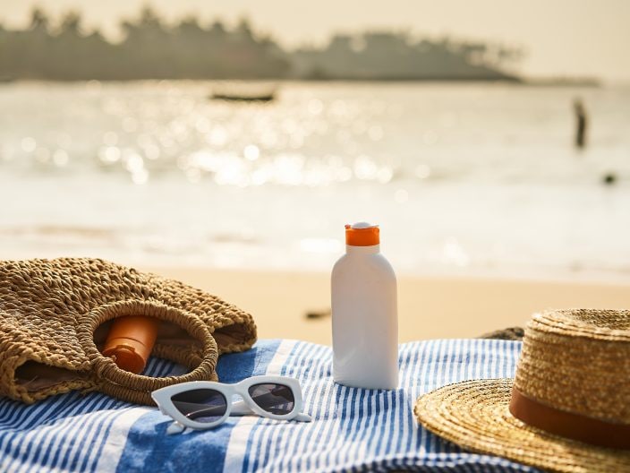 Summer Kit: gli essenziali da portare in spiaggia